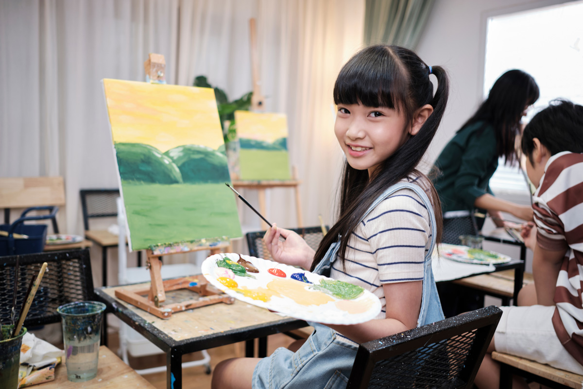 How Art Education Fosters Creativity & Critical Thinking in Children How Art Education Fosters Creativity & Critical Thinking in Children